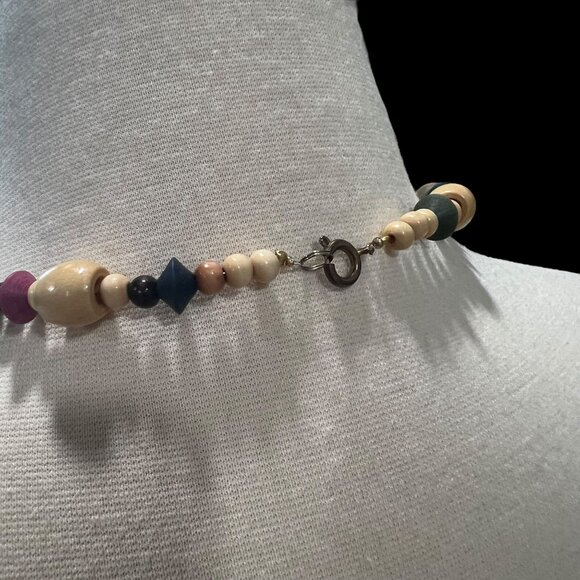 Retro Multicolor Beaded Necklace Natural Wood & Resin Artisan Boho Chic Festival - Picture 5 of 6